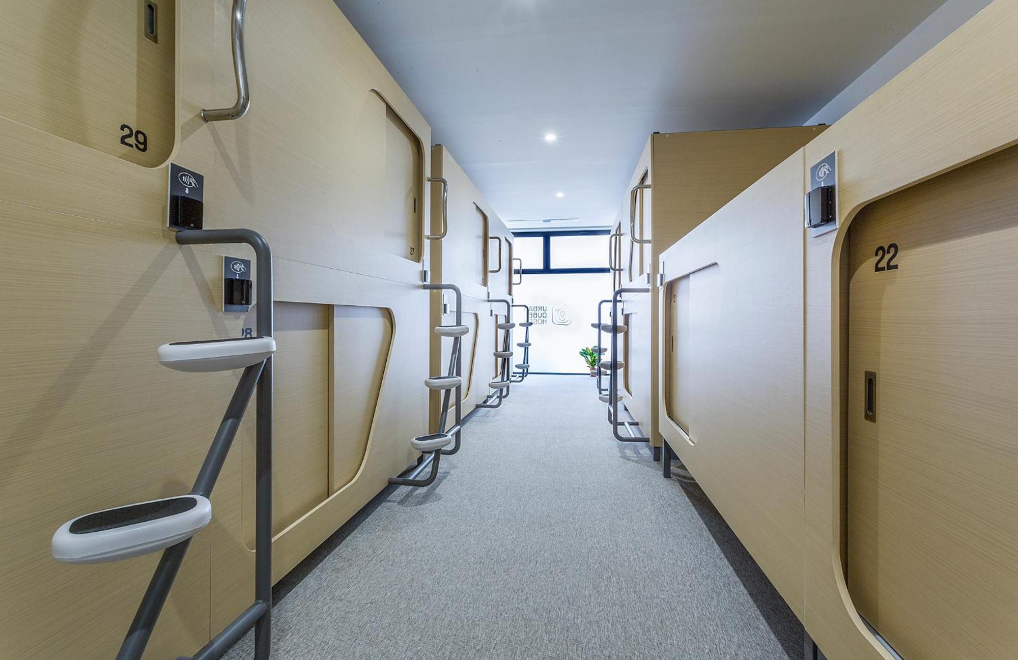 Urban Cube Hostel Sevilla Екстер'єр фото